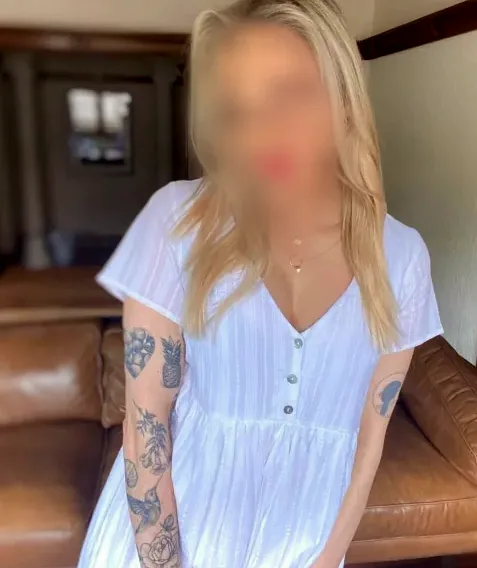 Alena, 40