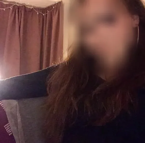 Bernadette, 25