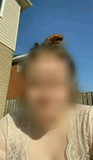 Carina, 37