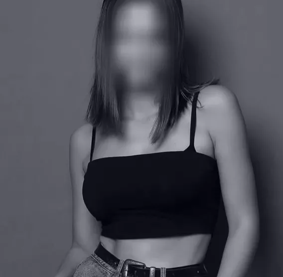 Emily, 31