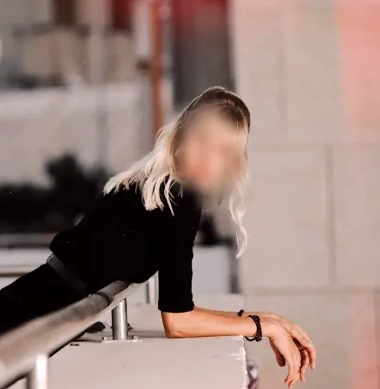 Ingrid, 40