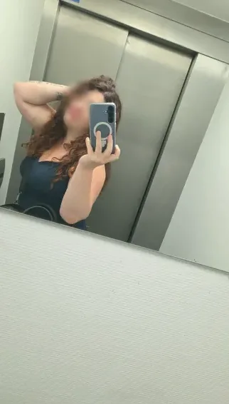 Ivana, 34