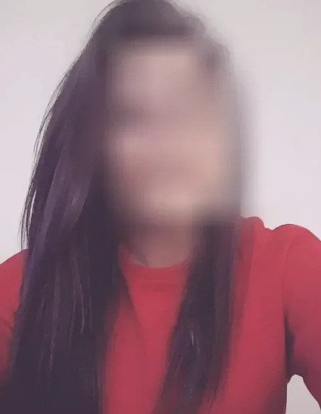Karin, 33