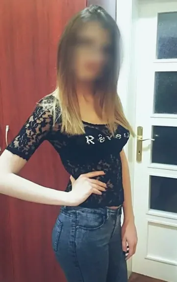 Maja, 32