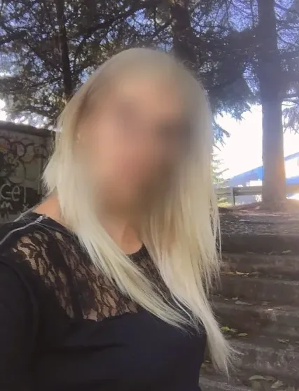 Marlene, 32