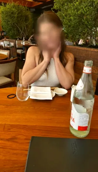 Rosa, 30