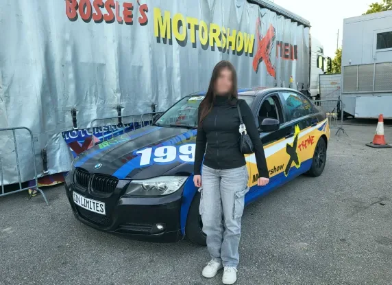 Sabine, 18