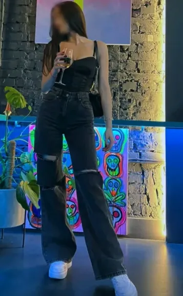 Sanja, 28