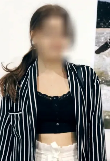 Sanja, 28