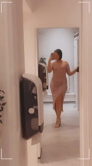 Selina, 35