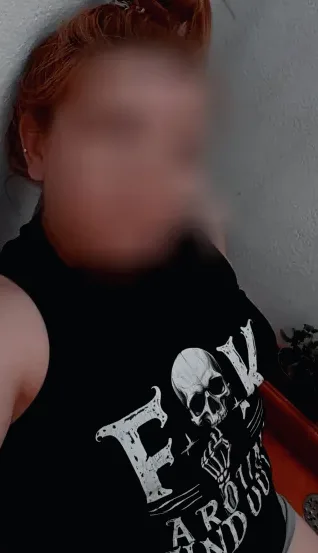 Viktoria, 35
